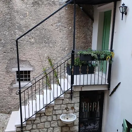 Monnalisa House Apartment Malcesine