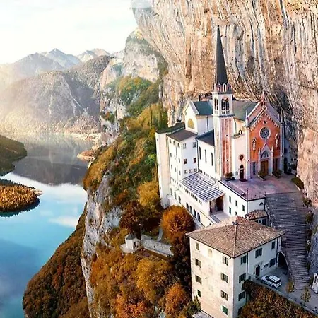 Monnalisa House Lägenhet Malcesine